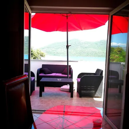 Ivica Apartment *